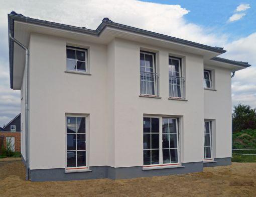 Die Stadtvila in Apensen bei Stade. Foto: Roth Die Stadtvila in Apensen bei Stade. Foto: Roth