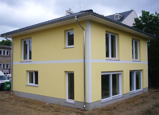 In Berlin-Friedrichagen steht seit Juli 2012 eine Stadtvilla, die bei der Haustechnik auf eine Wärmepumpe setzt. Foto: Roth