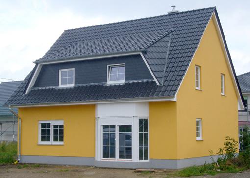 In Berlin-Pankow, genauer in Französisch Buchholz) hat eine Familie ihr Eigenheim mit einer Wärmepumpe ausgestattet. Foto: Roth In Berlin-Pankow, genauer in Französisch Buchholz) hat eine Familie ihr Eigenheim mit einer Wärmepumpe ausgestattet. Foto: Roth
