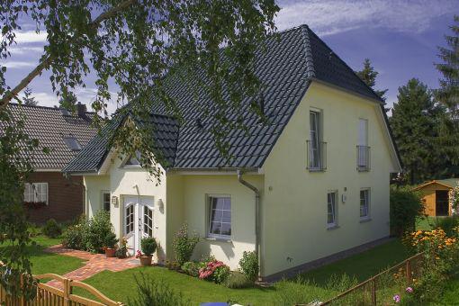 In Brieselang wird ein Landhaus mit einer Wärmepumpe versorgt. Foto: Roth In Brieselang wird ein Landhaus mit einer Wärmepumpe versorgt. Foto: Roth