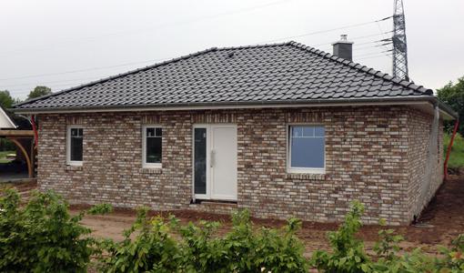 In Buchholz wird ein Bungalow von einer Wärmepumpe beheizt und gekühlt. Foto: Roth In Buchholz wird ein Bungalow von einer Wärmepumpe beheizt und gekühlt. Foto: Roth