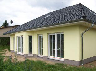In Erkner bei Berlin wurde ein Bungalow mit einer Wärmepumpe ausgestattet. Foto: Roth