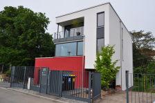 Ein hochmoderner Neubau ist am Rande Leipzigs entstanden, der nicht nur architektonisches Interesse weckt. Foto: Stiebel Eltron Ein hochmoderner Neubau ist am Rande Leipzigs entstanden, der nicht nur architektonisches Interesse weckt. Foto: Stiebel Eltron