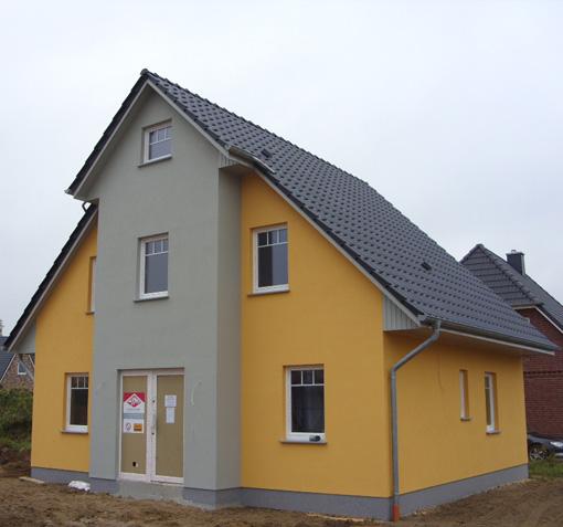 In Schwarzenbek ist ein Landhaus mit einer Wärmepumpe ausgestattet. Foto: Roth