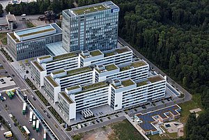 Im Süden von Stuttgart hat sich das Energieversorgungsunternehmen EnBW auf einem Grund-stück von rund 35.000 qm ein zentrales Verwaltungsgebäude errichtet. Foto: BWP/EnBW Im Süden von Stuttgart hat sich das Energieversorgungsunternehmen EnBW auf einem Grund-stück von rund 35.000 qm ein zentrales Verwaltungsgebäude errichtet. Foto: BWP/EnBW