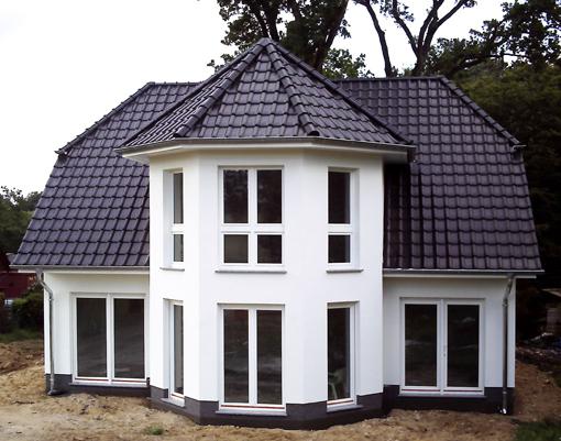 In Trittau wurde ein Turmhaus mit einer Sole-Wasser-Wärmepumpe ausgesstattet. Foto: Roth In Trittau wurde ein Turmhaus mit einer Sole-Wasser-Wärmepumpe ausgesstattet. Foto: Roth