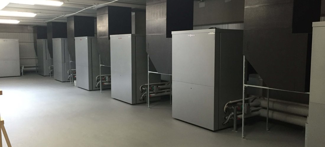 Wärmepumpen im Härdle-Firmengebäude in Bruchsal (Foto: MHK)