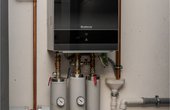 Das wandhängende Gas-Brennwertgerät Logamax plus GB192i mit 35 Kilowatt Leistung. (Bild: Buderus)