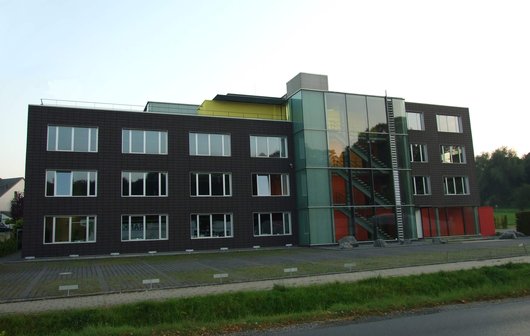 Balanced Office Building in Aachen (Foto: Euku - wikimedia / CC BY-SA 3.0) Balanced Office Building in Aachen (Foto: Euku - wikimedia / CC BY-SA 3.0)