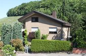 Das Wohnhaus in Karlsruhe wird nach der Sanierung mit einer Luft-Wasser-Wärmepumpe beheizt. (Foto: Bisch / Zukunft Altbau)