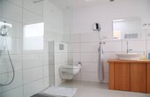Badezimmer (Foto: Stiebel Eltron)