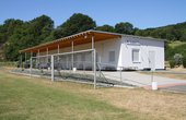 In nur acht Monaten Bauzeit entstand das neue Vereinsheim des FSV Buchenau. (Foto: Roth Werke)