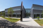 Der Neubau "WI-Labs" bietet der Augsburger Wirtschaftsinformatik und der FhG-FIT-Projektgruppe WI gemeinsame Räume. (Foto: Peter Neidlinger)