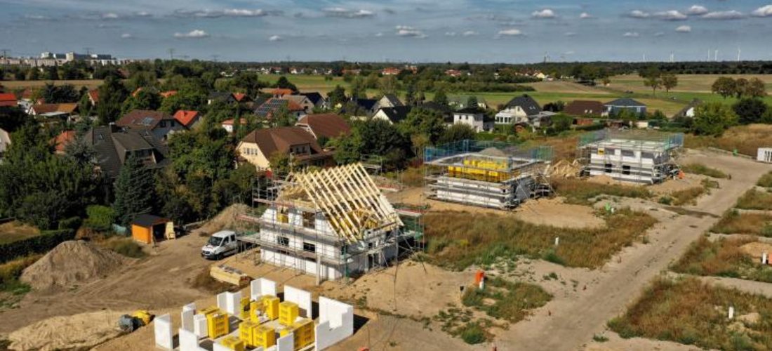 Wohnquartier wird mit Wärmepumpenenergie versorgt Foto: IN BAU-GmbH ROTH