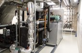Blick in die Technikräume der Schule Foto: Bundesverband Wärmepumpe