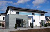 Im neuen Haus in Werder kommt das neue Gebäudesteuerungssystem myGEKKO 2.0 PLUS zum Einsatz. (Foto: OKAL Haus GmbH)