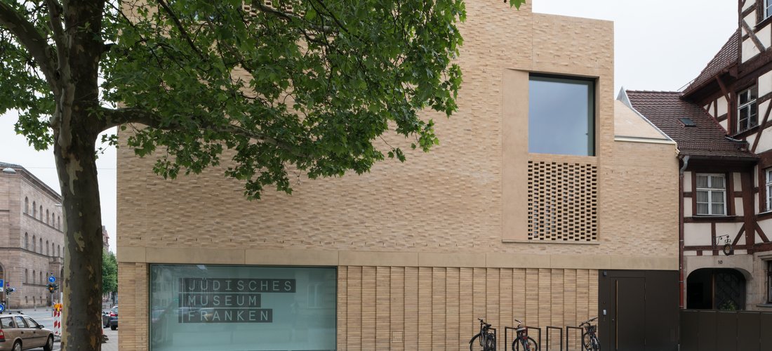 Der gesamte Neubau mit einer Heizfläche von 1.000 Quadratmetern wird umweltschonend und energieeffizient mit Erdwärme beheizt. Foto: Bundesverband Wärmepumpe