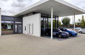 Autohaus Scheller fährt auf Wärmepumpentechnik ab (Foto: waermepumpe-regional.de)