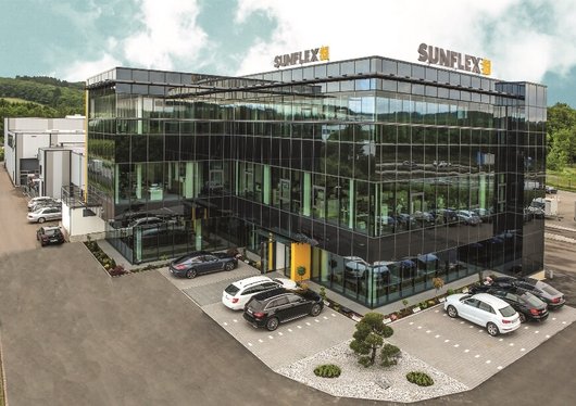 SUNFLEX Bürogebäude am Hauptstandort Wenden-Gerlingen (Foto: SUNFLEX Aluminiumsysteme GmbH) SUNFLEX Bürogebäude am Hauptstandort Wenden-Gerlingen (Foto: SUNFLEX Aluminiumsysteme GmbH)