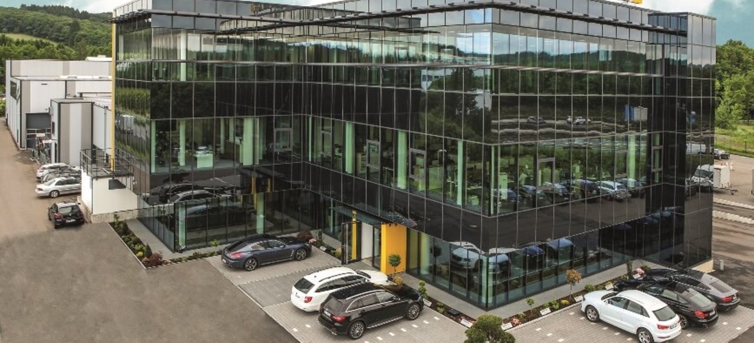 SUNFLEX Bürogebäude am Hauptstandort Wenden-Gerlingen (Foto: SUNFLEX Aluminiumsysteme GmbH)