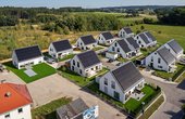  Die Effizienzhaus Plus-Siedlung in Hügelshart hat die Erwartungen voll erfüllt. (Foto: Eckhart Matthäus für asset gmbh / BayWa AG)