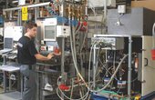 Blick in die Wärmepumpenproduktion in Holzminden - Prüfstand (Foto: STIEBEL ELTRON GmbH & Co. KG)