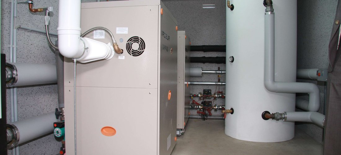 Gasbetriebene Brennwert-Absorptionswärmepumpe GAHP GS von Robur (Foto: Energieversorgung Oberhausen AG)