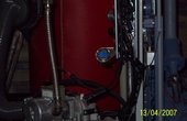 Einbau der Wärmepumpe im Hamburger Schwimmbad in Billstedt (Foto: SOLKAV e.U.)