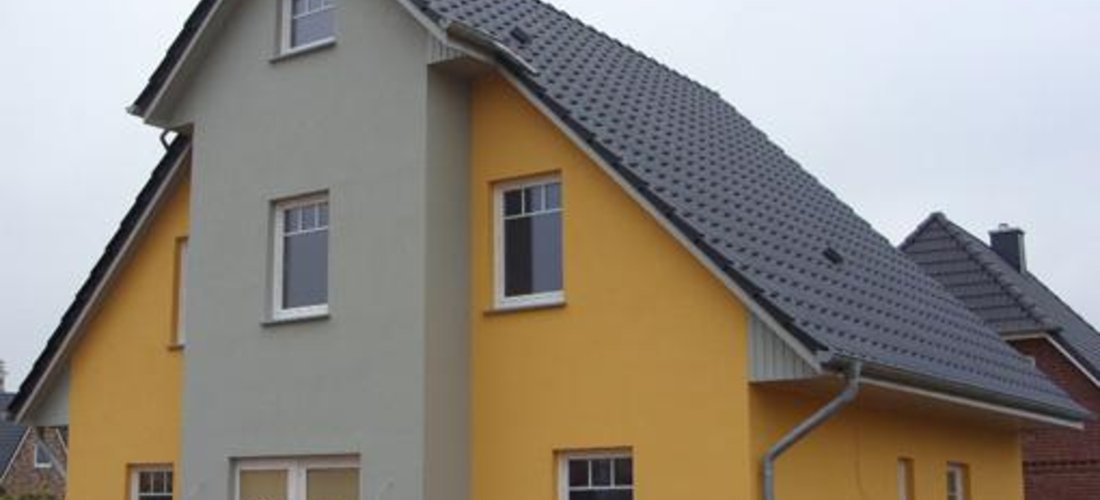 In Schwarzenbek ist ein Landhaus mit einer Wärmepumpe ausgestattet. Foto: Roth