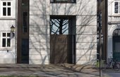 Der viergeschossige Neubau in der Hamburger Palmaille wird mit Erdwärme und einer Sole/Wasser-Wärmepumpe beheizt und gekühlt. (Foto: waermepumpe-regional.de) 