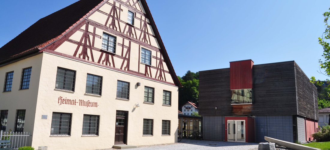 Das Südsee-Museum (Gebäude rechts) wird mit zwei Grundwasser-Wärmepumpen von Stiebel Eltron beheizt bzw. im Sommer auch gekühlt. (Foto: Bundesverband Wärmepumpe (BWP) e.V.)