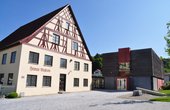 Das Südsee-Museum (Gebäude rechts) wird mit zwei Grundwasser-Wärmepumpen von Stiebel Eltron beheizt bzw. im Sommer auch gekühlt. (Foto: Bundesverband Wärmepumpe (BWP) e.V.)