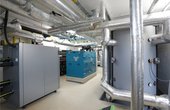 Blick auf Wärmepumpe und BHKW des Energie Effizienz Quartiers in Gifhorn (Foto: Stadtwerke Gifhorn)