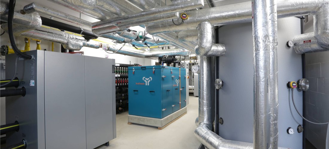 Blick auf Wärmepumpe und BHKW des Energie Effizienz Quartiers in Gifhorn (Foto: Stadtwerke Gifhorn)