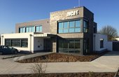 Im neuen INCAS-Firmengebäude wird die Serverabwärme mit Luftwärmepumpen wieder nutzbar gemacht. (Foto: IT-Systemhaus Krefeld INCAS GmbH)