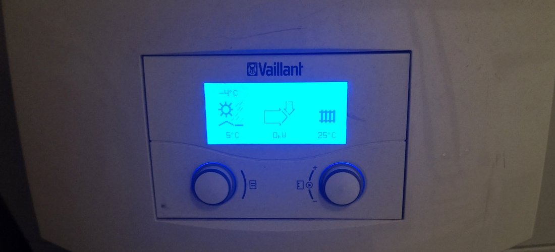 Wärmepumpen-Display der Vaillant VWL 80 in Mauer im baden-württembergischen Rhein-Neckar-Kreis (Foto: STROMDAO)
