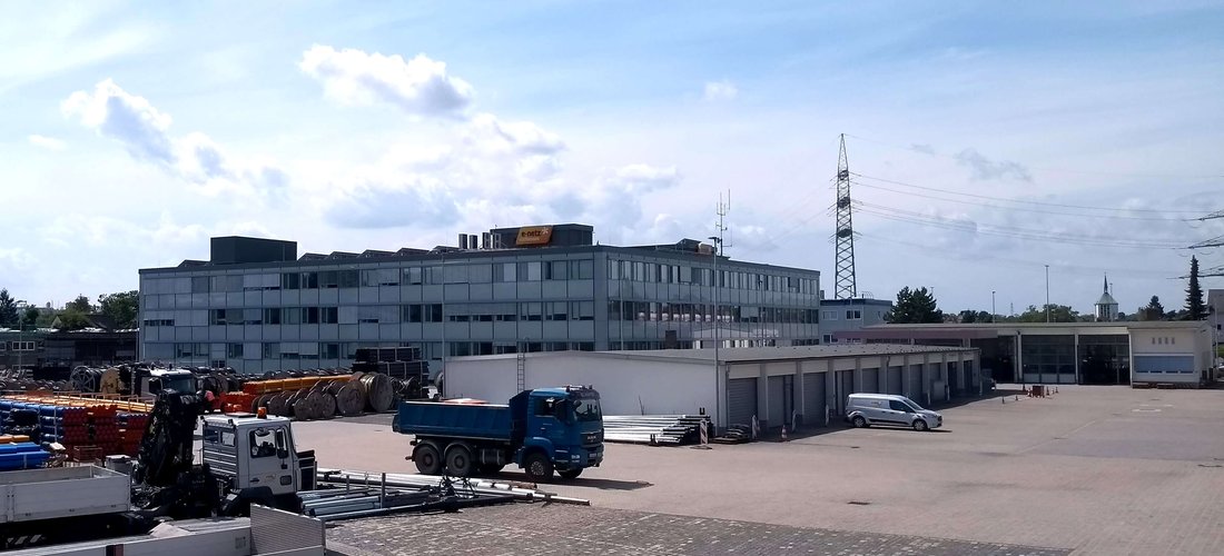 Unternehmenssitz und Zentrale der e-netz Südhessen GmbH & Co. KG im Dornheimer Weg in Darmstadt (Foto: waermepumpe-regional.de)