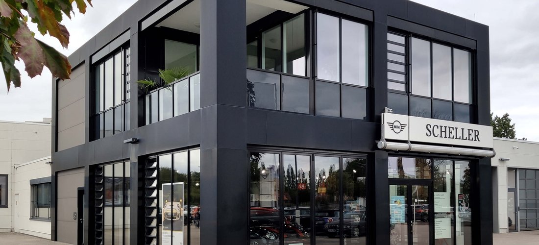 Autohaus Scheller fährt auf Wärmepumpentechnik ab (Foto: waermepumpe-regional.de)