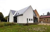 Die Gemeinde Hillesheim erbrachte rund 8.500 Arbeitsstunden in Eigenleistung. (Foto: waermepumpe-regional.de)