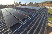 30 PVT-Kollektoren sorgen in Kandern für ausreichend Wärme für die Wärmepumpe. (Foto: Consolar)