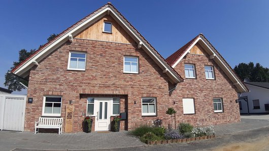 Neubau eines Einfamilienhauses in Reken mit Erdwärme-Wärmepumpe (Foto: Waterkotte / Quelle: BWP) Neubau eines Einfamilienhauses in Reken mit Erdwärme-Wärmepumpe (Foto: Waterkotte / Quelle: BWP)