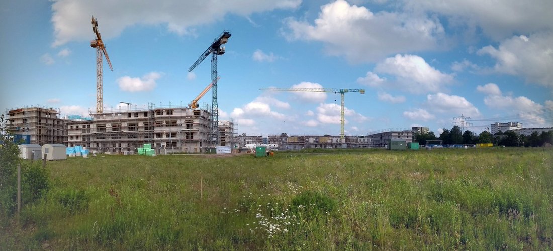 Im Süden von Hamburg-Wandsbek wächst das Neubaugebiet Jenfelder Au. Wärmepumpen nutzen dabei das Abwasser als Wärmequelle. (Foto: waermepumpe-regional.de)