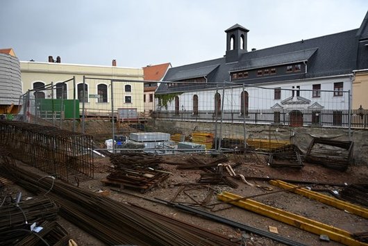 Das sogenannte Herderhaus wurde im 17. Jahrhundert unter Einbezug des mittelalterlichen Vorgängerbaus errichtet und diente seither unter anderem als Wohn- und Schulgebäude. Foto: BWP Das sogenannte Herderhaus wurde im 17. Jahrhundert unter Einbezug des mittelalterlichen Vorgängerbaus errichtet und diente seither unter anderem als Wohn- und Schulgebäude. Foto: BWP