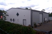 Die Rosenhagen Heizungsbau GmbH aus Göttingen-Elliehausen beheizt die neue Werk- und Lagerhalle mit einer Wärmepumpe. (Foto: waermepumpe-regional.de)