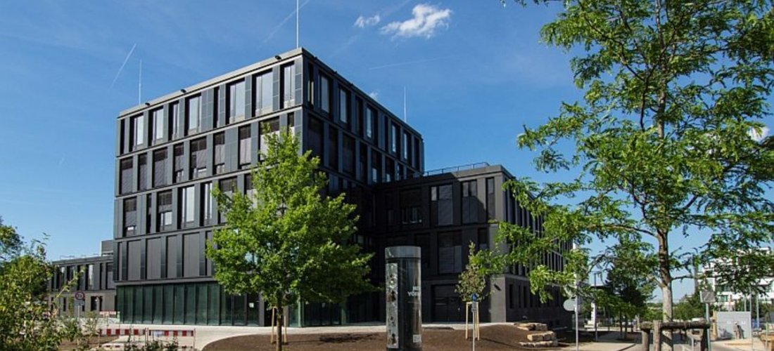 Das moderne Gebäude des ZSW-Institut in Stuttgart-Vaihingen. Foto: ZSW
