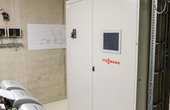 Die Wärmepumpe ist seit 2016 in den Anlagen der Schule verbaut. Foto: Bundesverband Wärmepumpe 